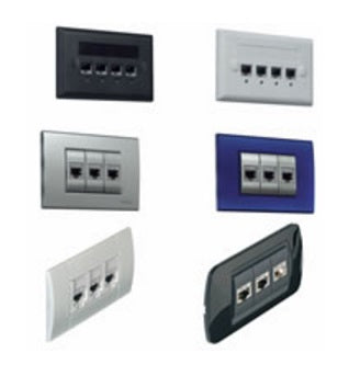SNR LEEXSGWSB Adaptateur RJ45 Gewiss System Noir